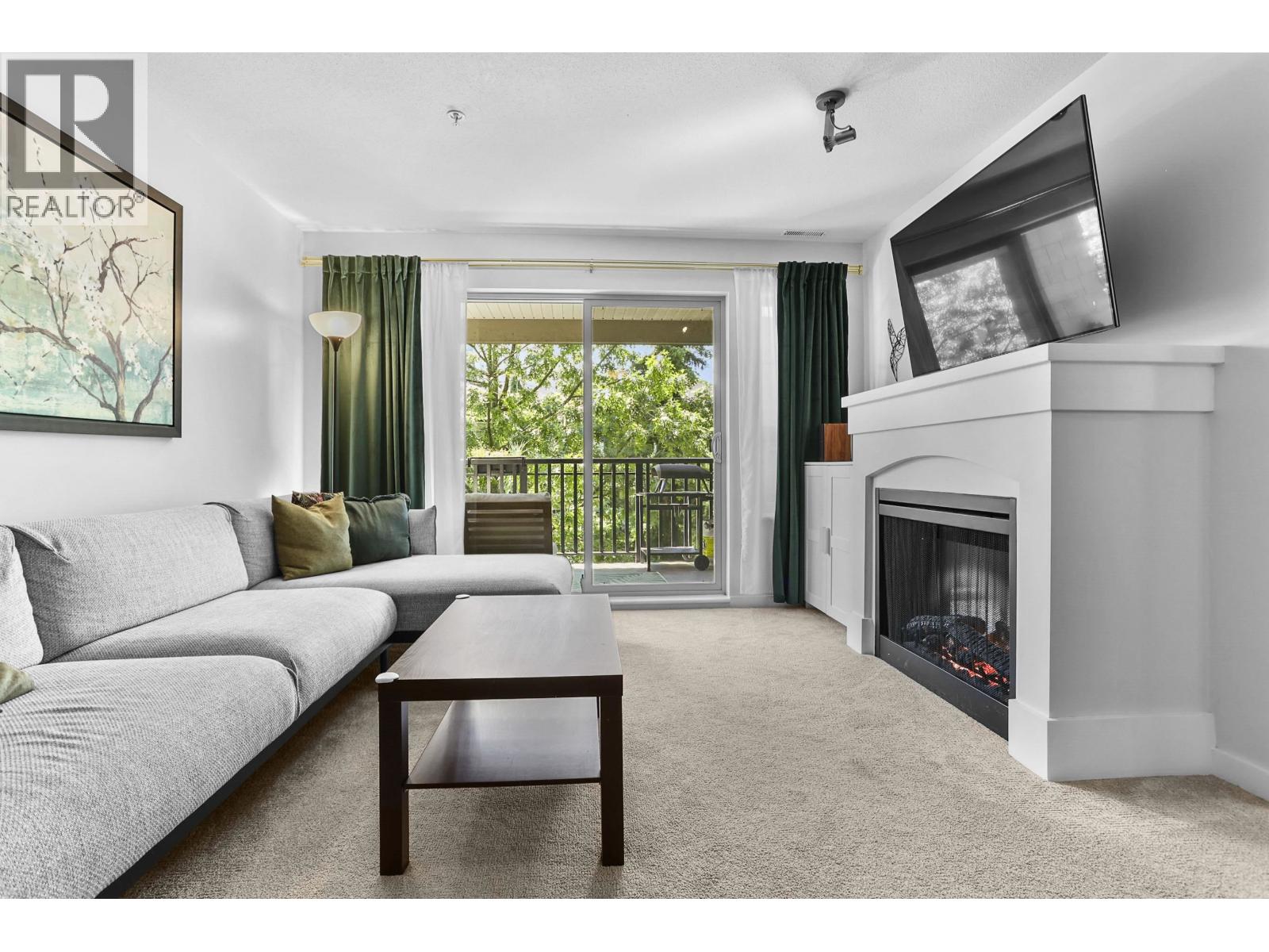 205 2958 Whisper Way, Coquitlam, British Columbia  V3E 3S7 - Photo 3 - R3062990