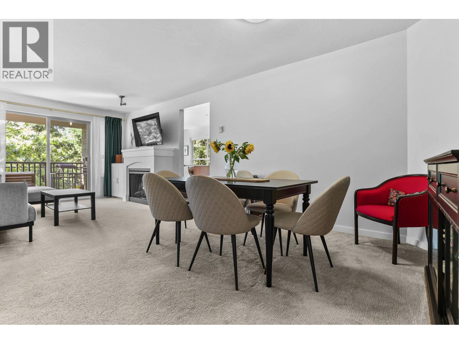 205 2958 Whisper Way, Coquitlam, British Columbia  V3E 3S7 - Photo 4 - R3062990