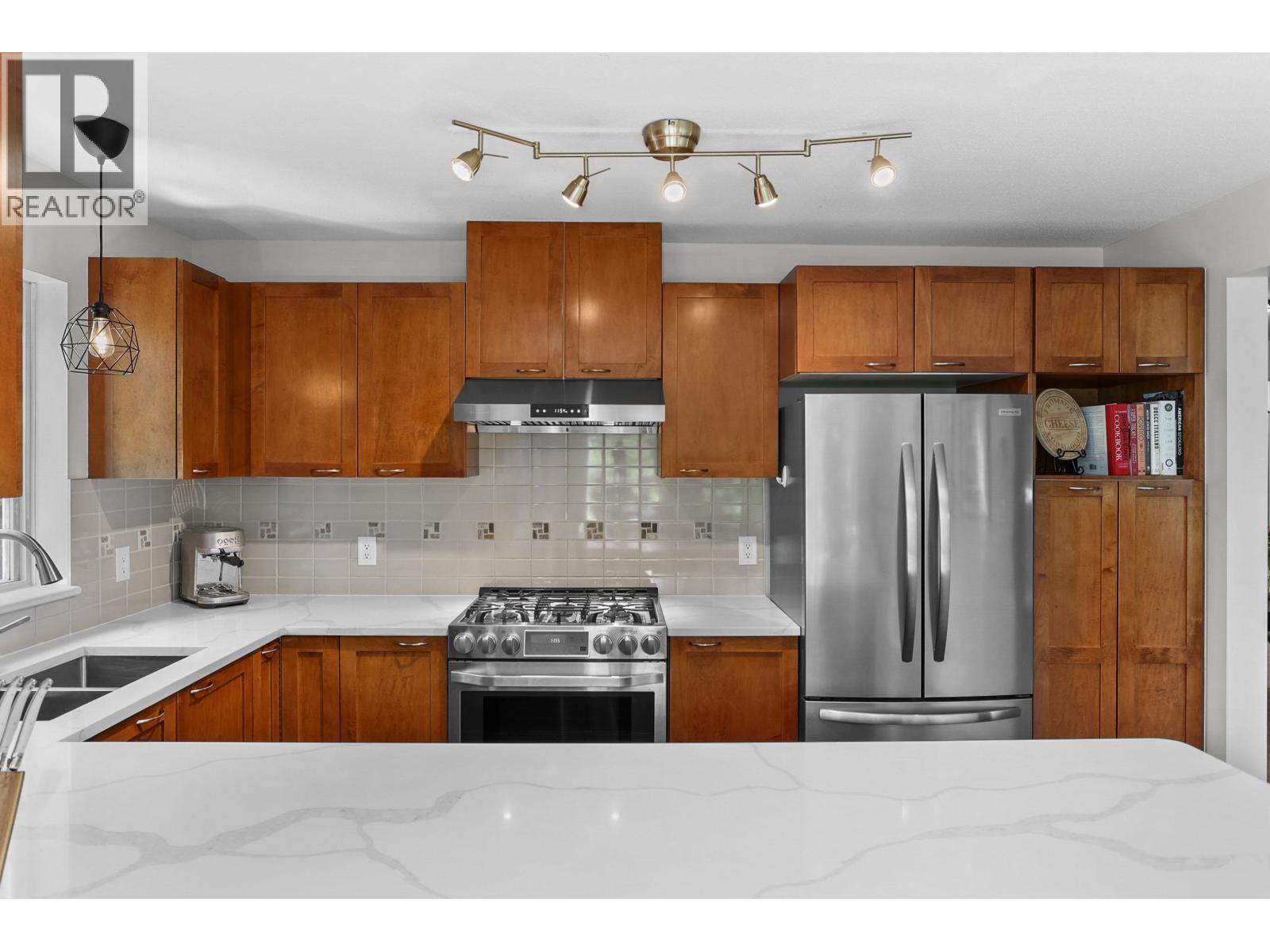 205 2958 Whisper Way, Coquitlam, British Columbia  V3E 3S7 - Photo 6 - R3062990