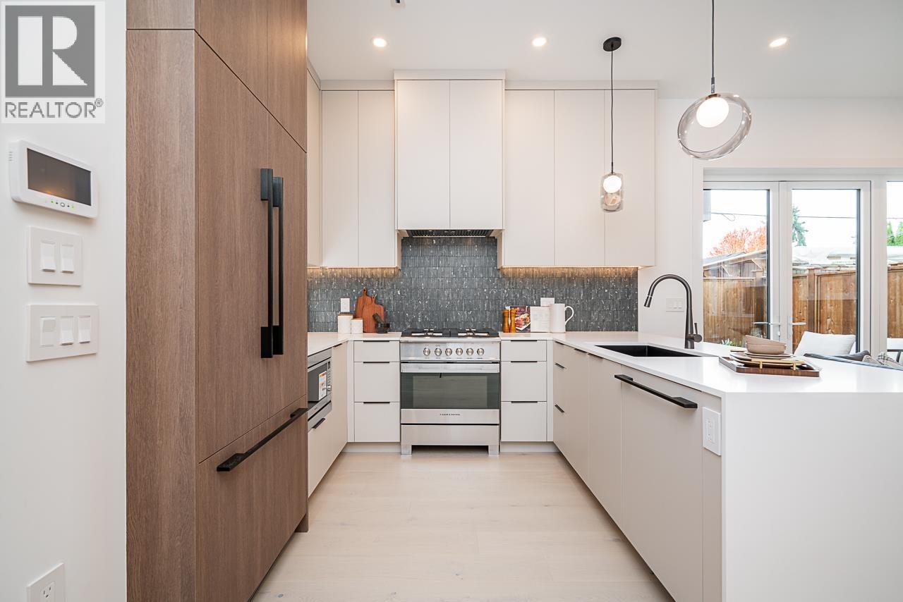 2 2460 Adanac Street, Vancouver, British Columbia  V5K 2M4 - Photo 12 - R3062993