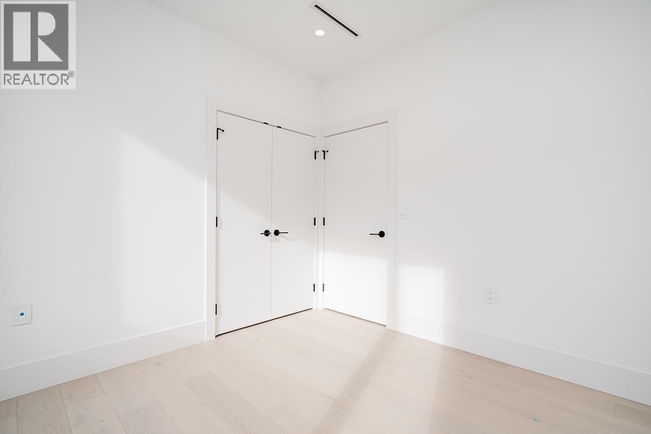 2 2460 Adanac Street, Vancouver, British Columbia  V5K 2M4 - Photo 18 - R3062993