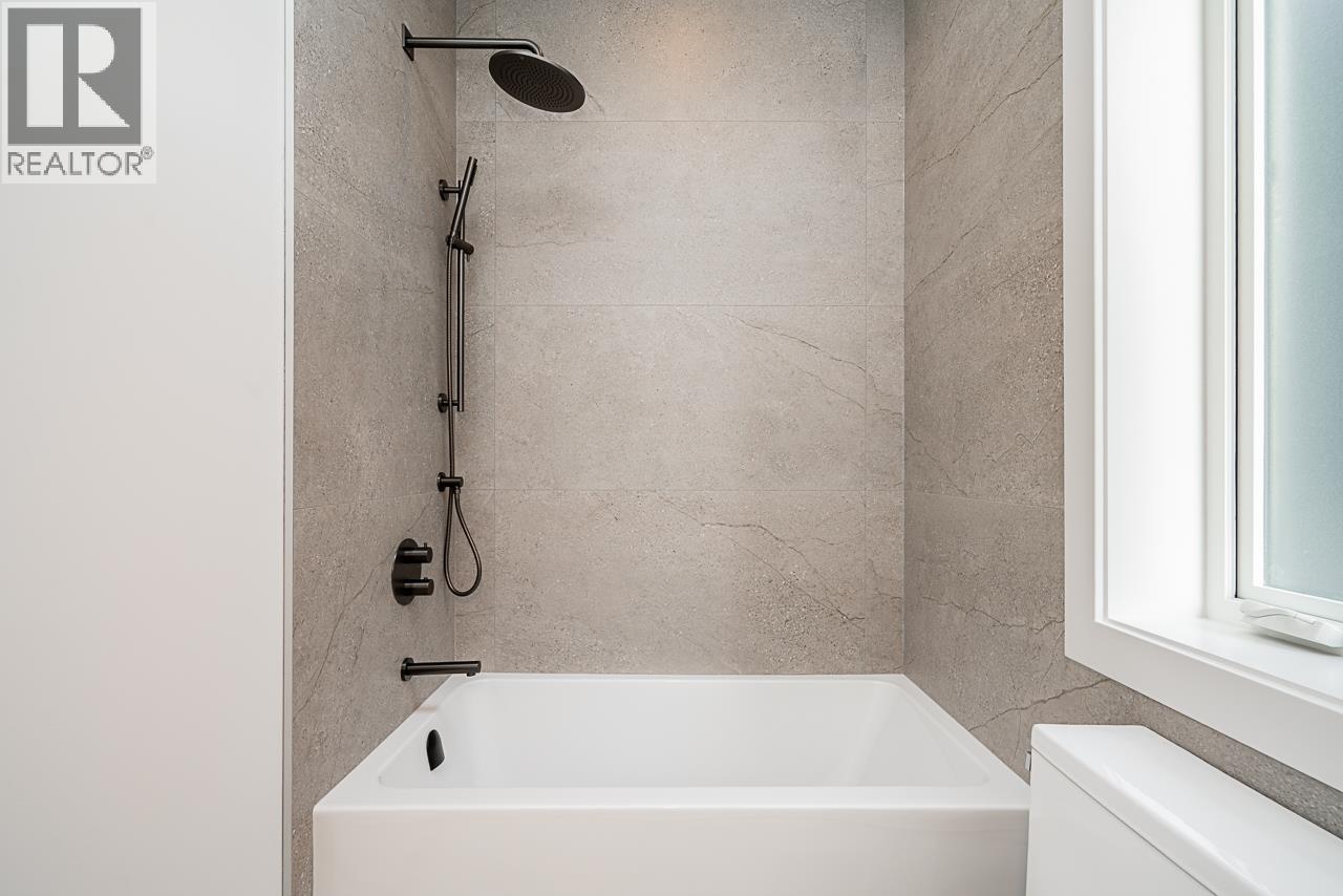 2 2460 Adanac Street, Vancouver, British Columbia  V5K 2M4 - Photo 20 - R3062993