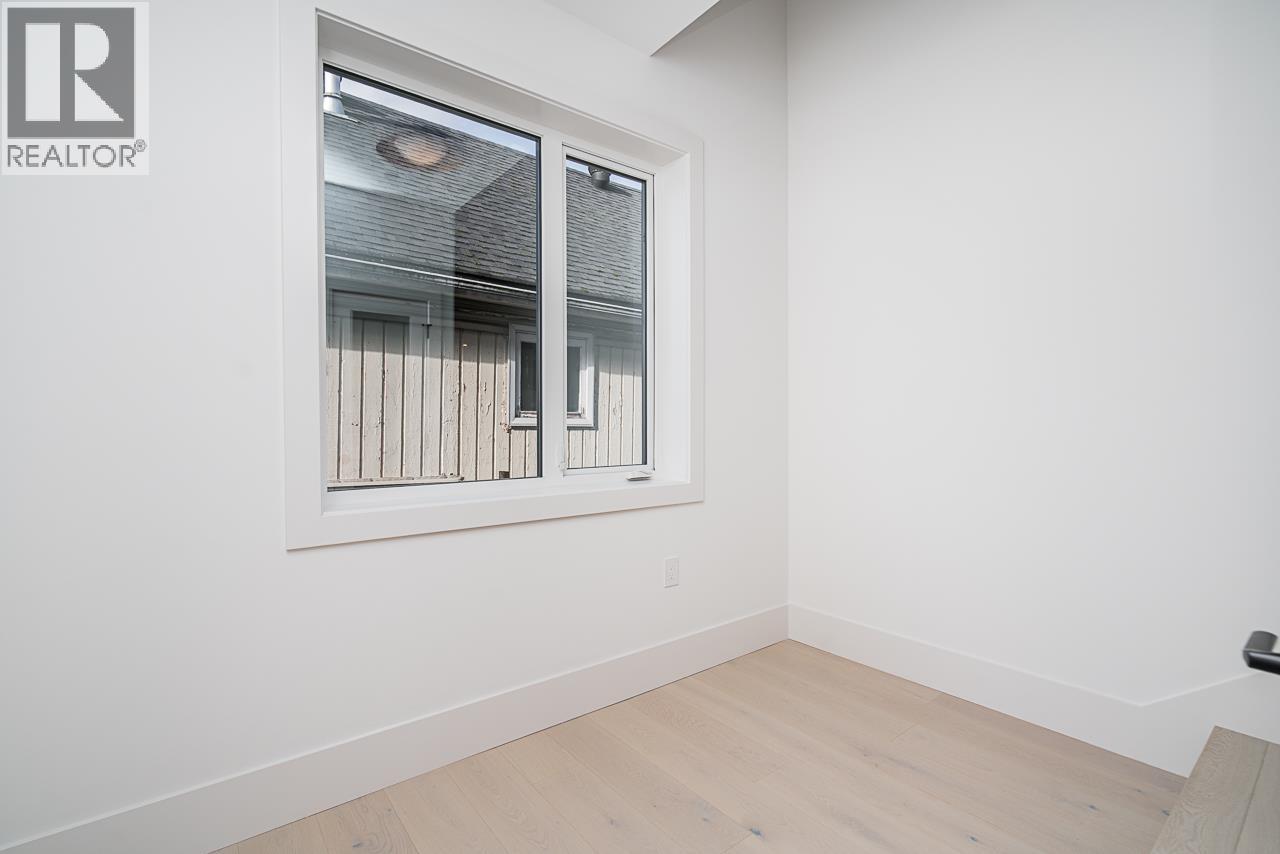 2 2460 Adanac Street, Vancouver, British Columbia  V5K 2M4 - Photo 23 - R3062993