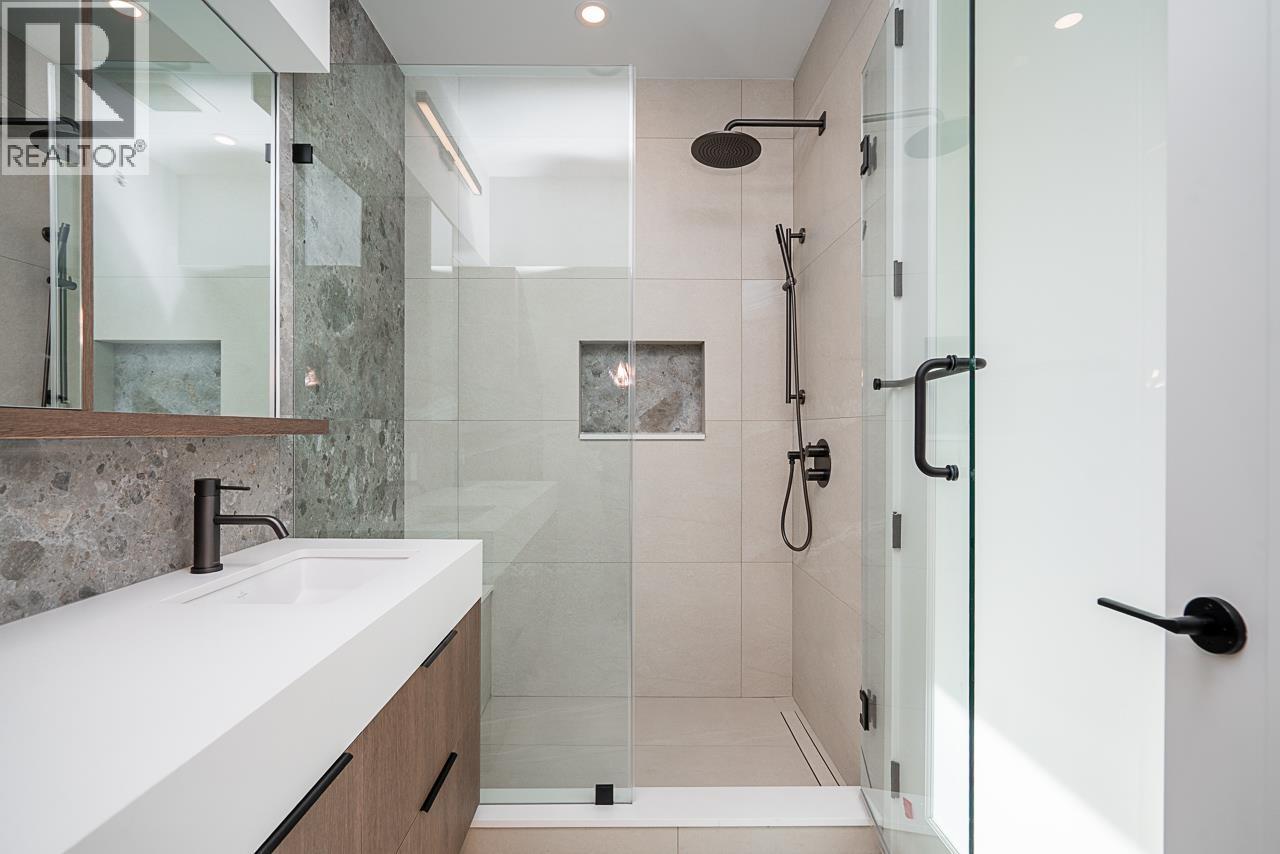 2 2460 Adanac Street, Vancouver, British Columbia  V5K 2M4 - Photo 32 - R3062993