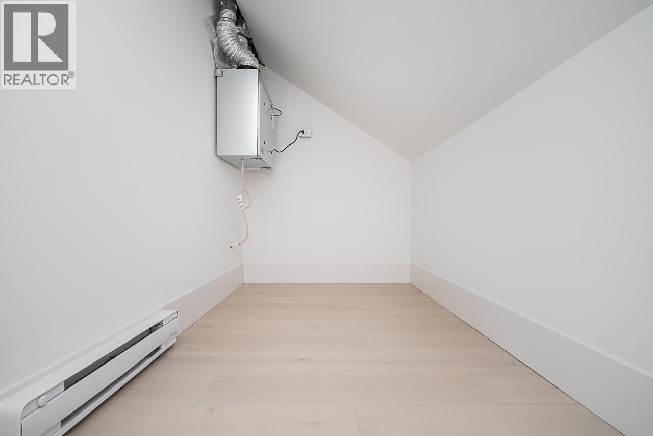 2 2460 Adanac Street, Vancouver, British Columbia  V5K 2M4 - Photo 33 - R3062993