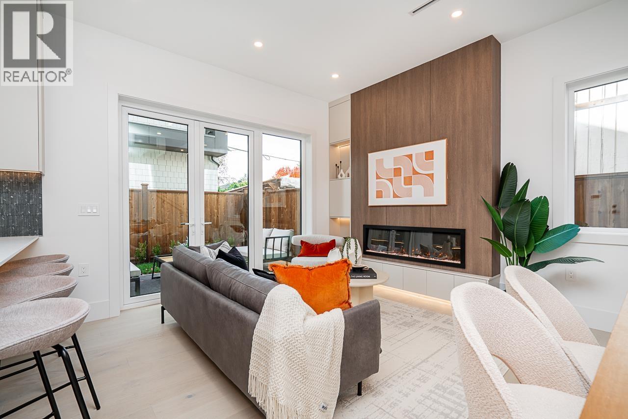 2 2460 Adanac Street, Vancouver, British Columbia  V5K 2M4 - Photo 5 - R3062993