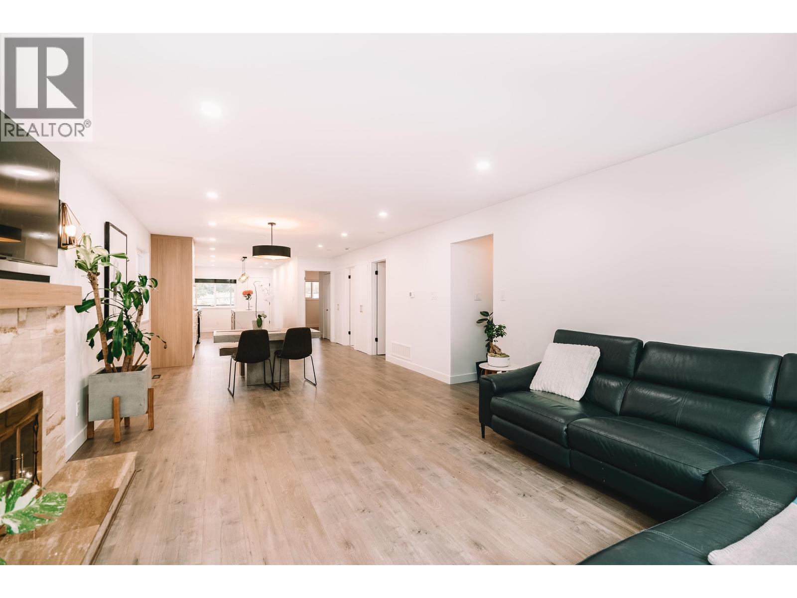 5885 Sherbrooke Street, Vancouver, British Columbia  V5W 3N1 - Photo 6 - R3063001