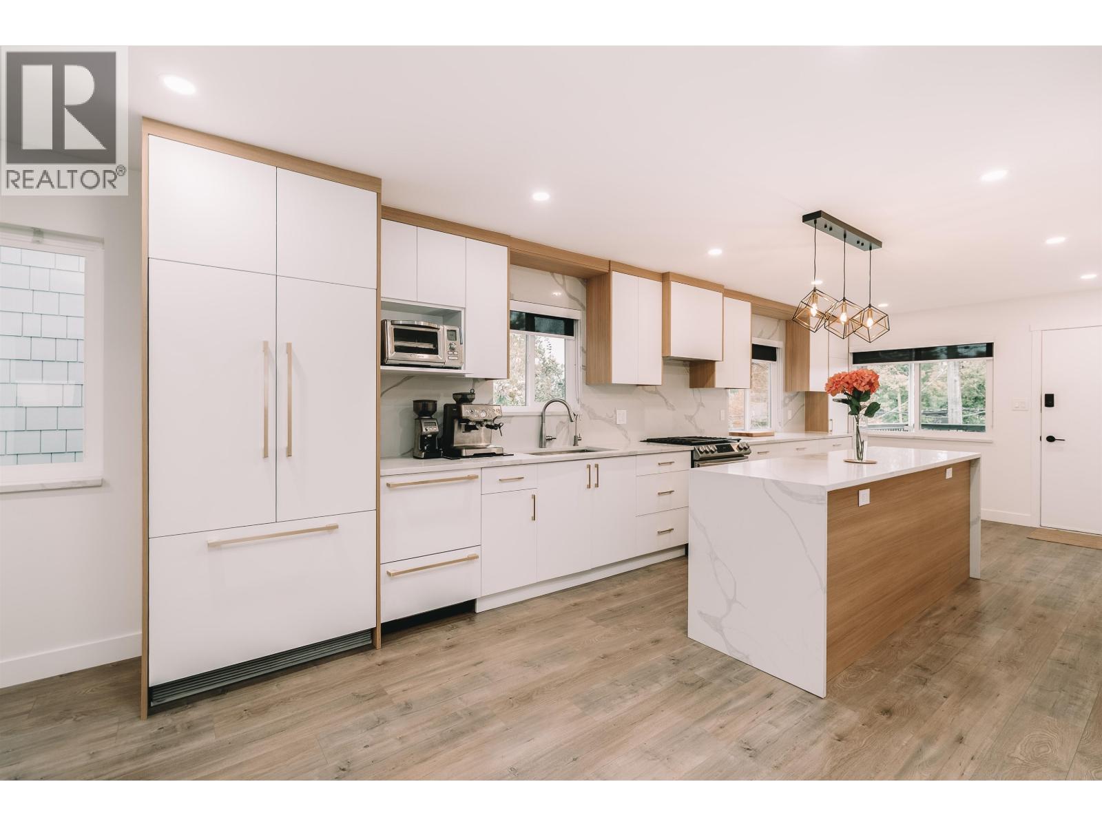 5885 Sherbrooke Street, Vancouver, British Columbia  V5W 3N1 - Photo 8 - R3063001