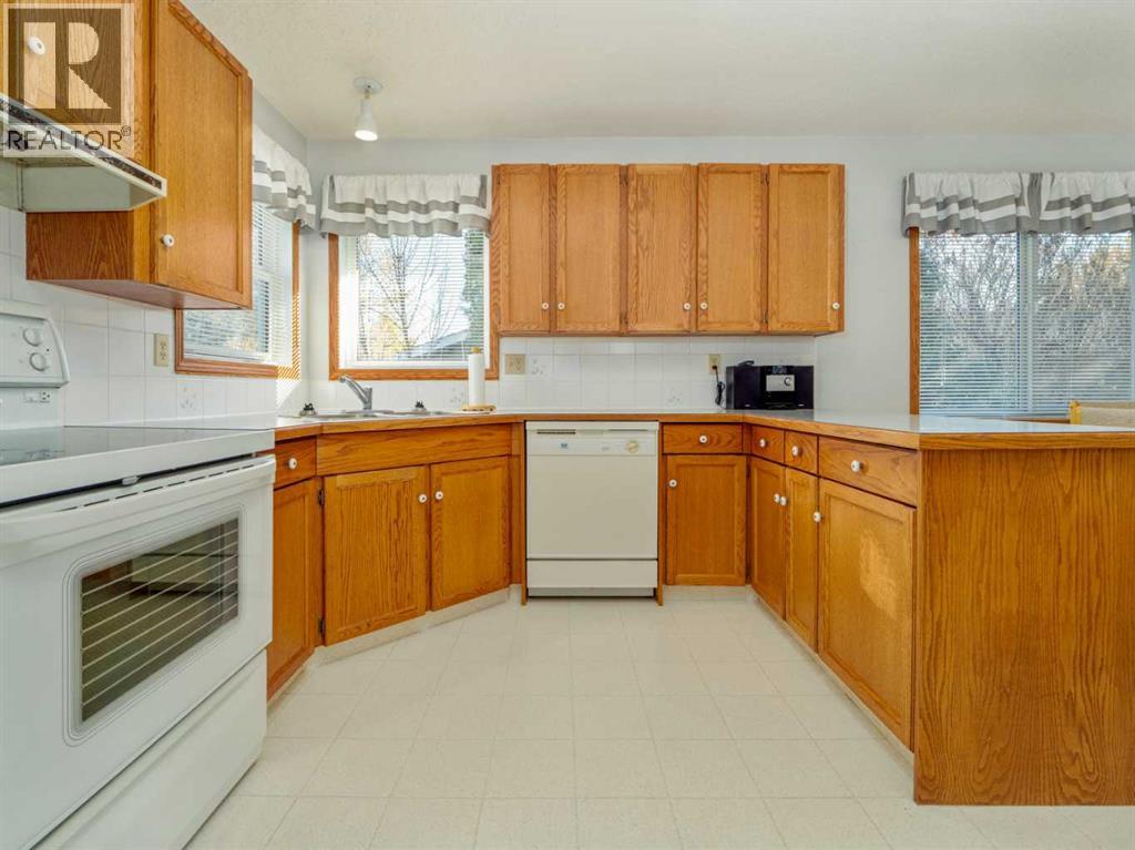 2120 17a Avenue, Coaldale, Alberta  T1M 1K3 - Photo 9 - A2266927