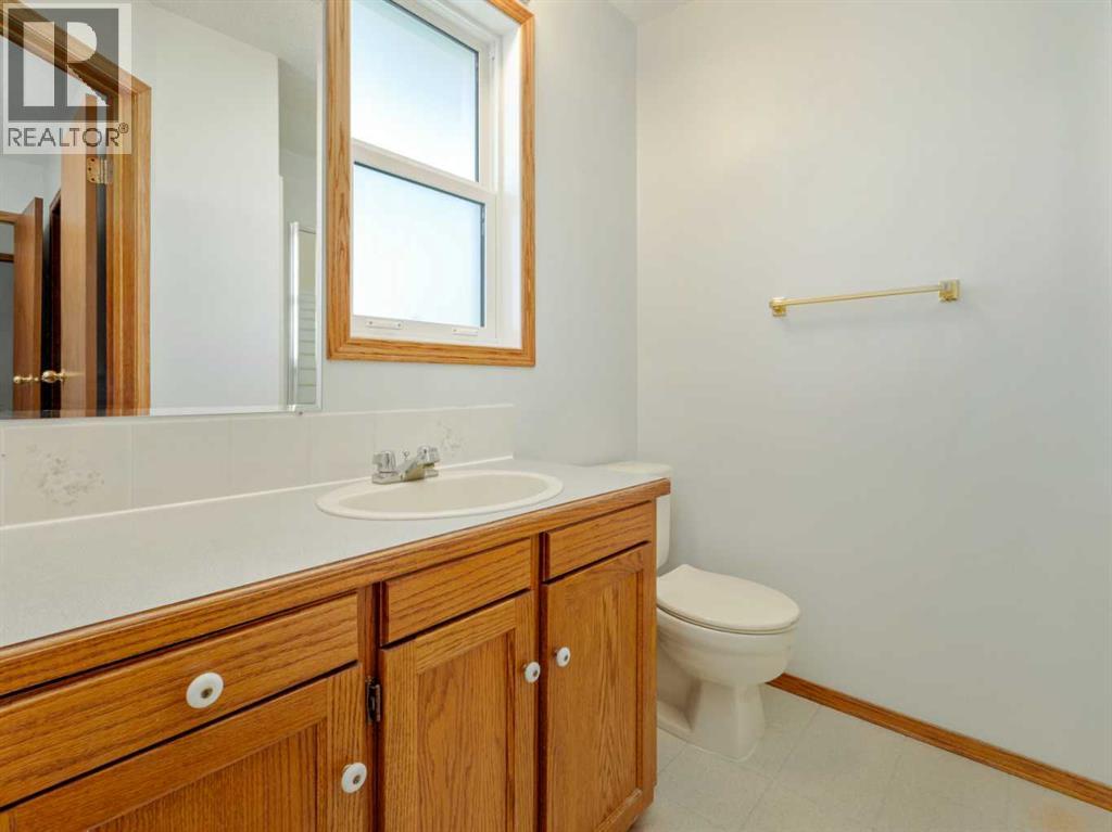 2120 17a Avenue, Coaldale, Alberta  T1M 1K3 - Photo 32 - A2266927