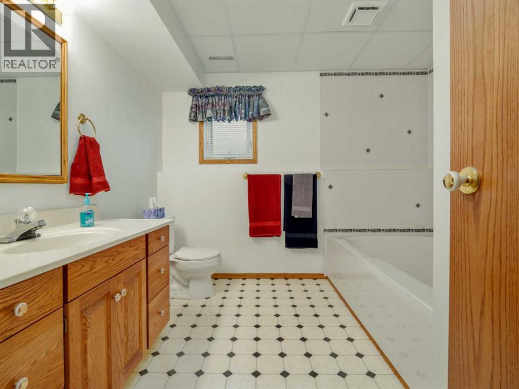 2120 17a Avenue, Coaldale, Alberta  T1M 1K3 - Photo 37 - A2266927