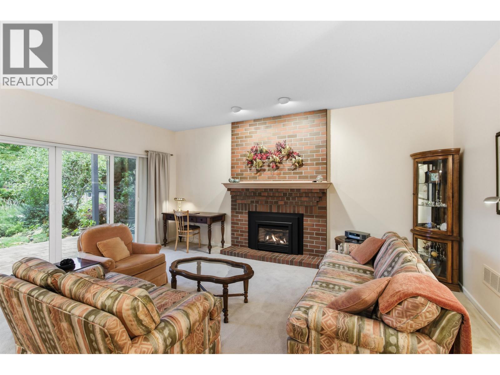 6960 Odlum Court, West Vancouver, British Columbia  V7W 3B6 - Photo 3 - R3061926