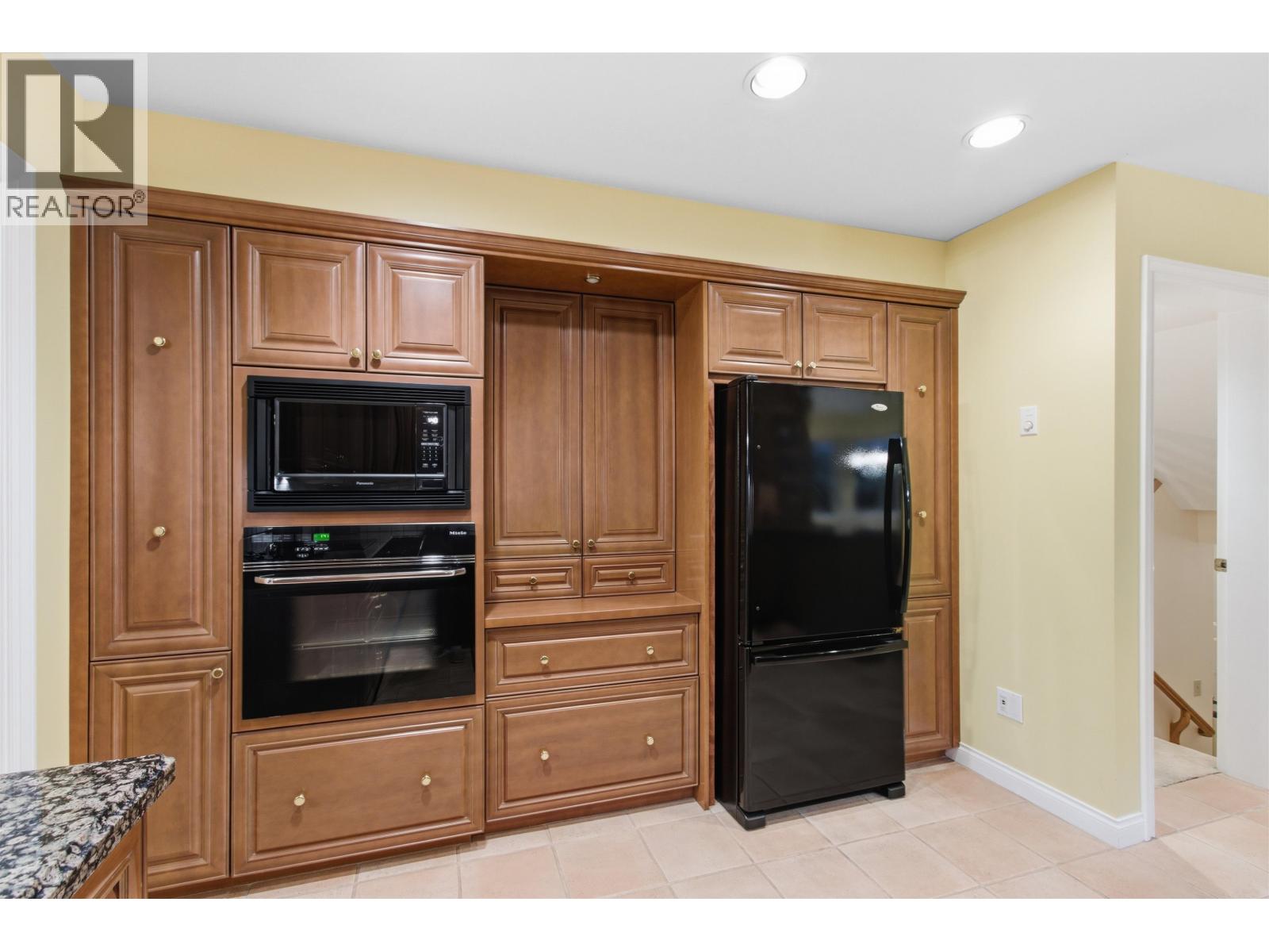 6960 Odlum Court, West Vancouver, British Columbia  V7W 3B6 - Photo 10 - R3061926