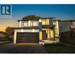 135 ELEANOR Avenue, Hamilton, Ontario