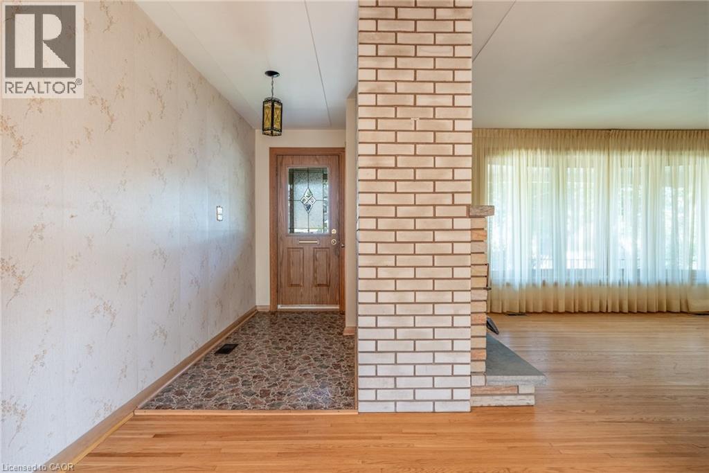 654 Hiawatha Boulevard, Ancaster, Ontario  L9G 3A5 - Photo 6 - 40783806