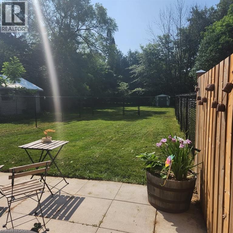 203 Erb Street, Waterloo, Ontario  N2J 1M7 - Photo 2 - 40783742