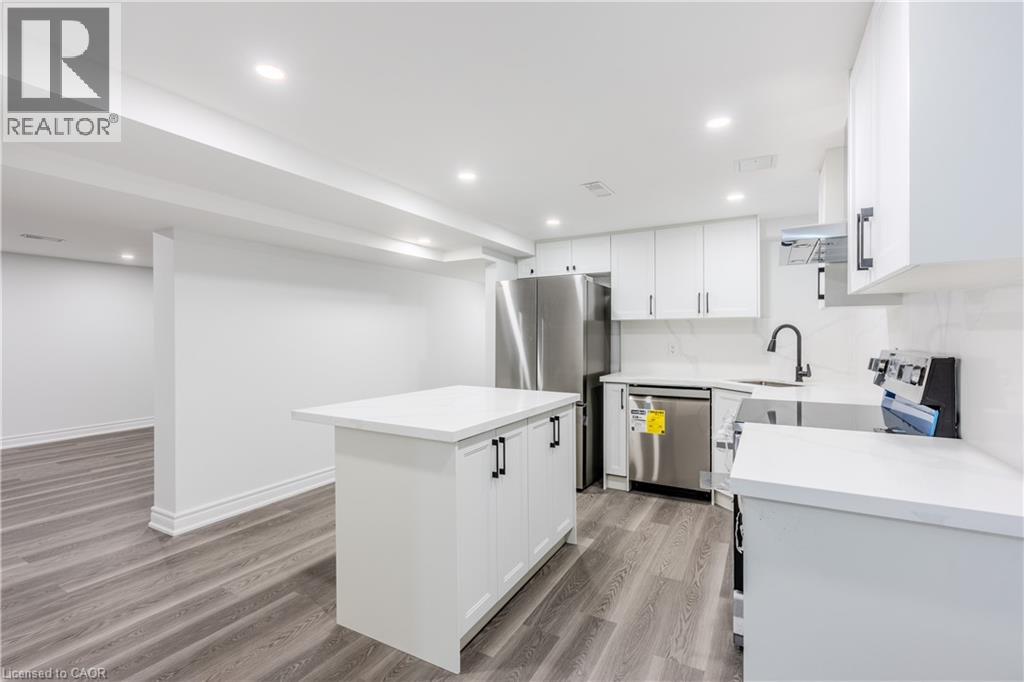 16 Doreen Court Unit# Lower, Hamilton, Ontario  L8T 2M3 - Photo 3 - 40782384