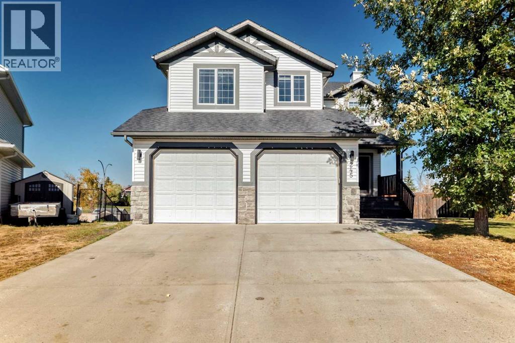 245 West Creek Springs, Chestermere, Alberta  T1X 1N7 - Photo 1 - A2263863