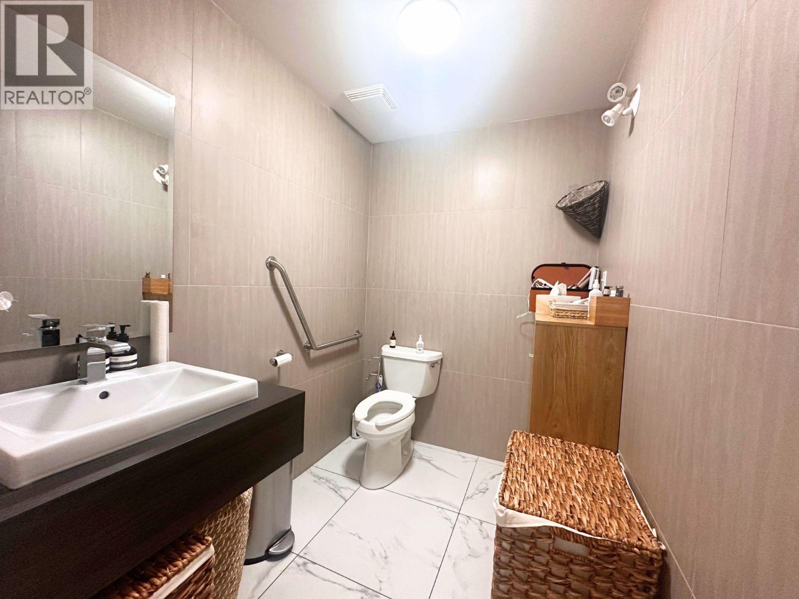 2299 Burrard Street, Vancouver, British Columbia  V6J 3J2 - Photo 13 - C8073408