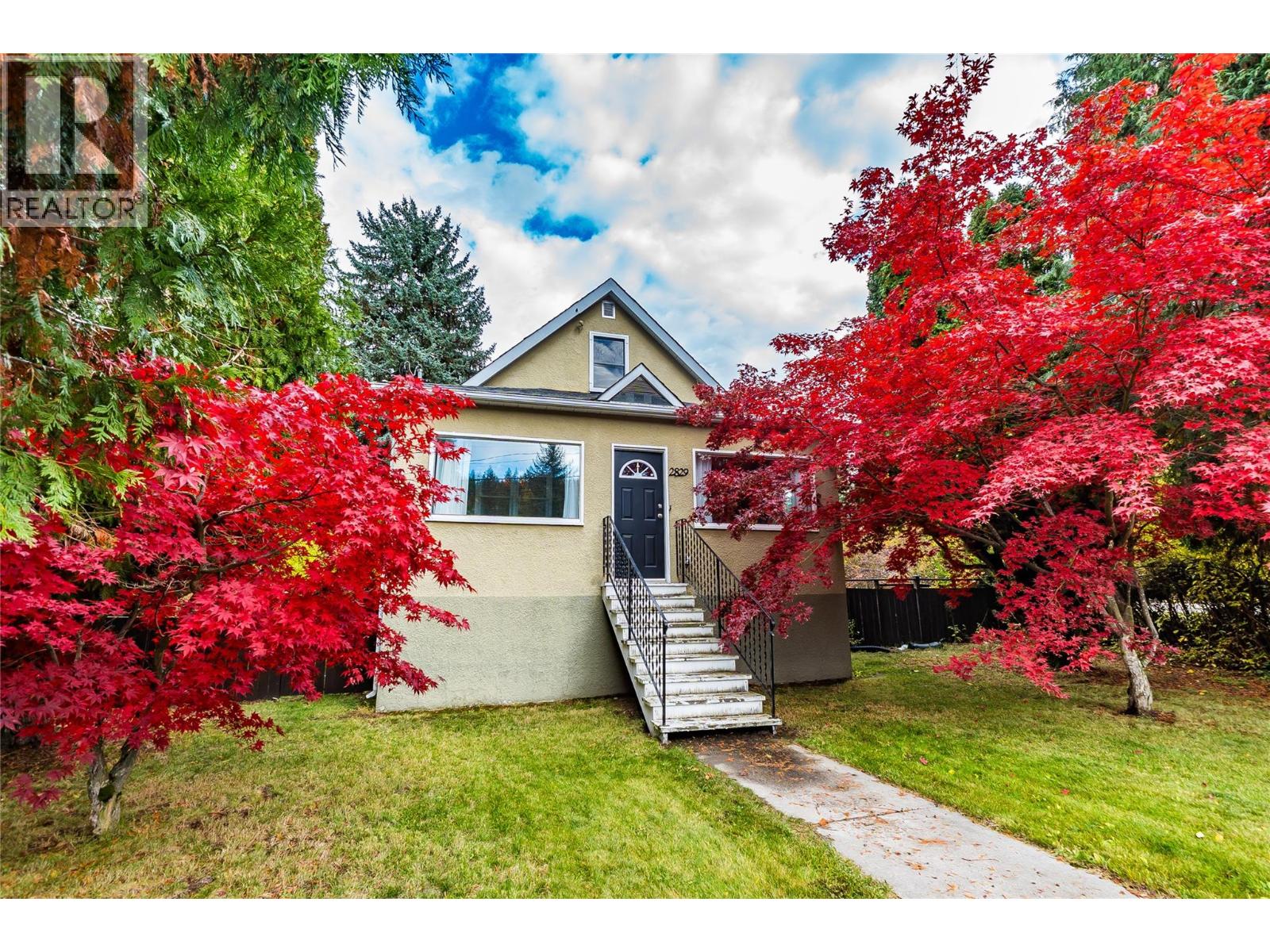 2829 5th Avenue, Castlegar, British Columbia