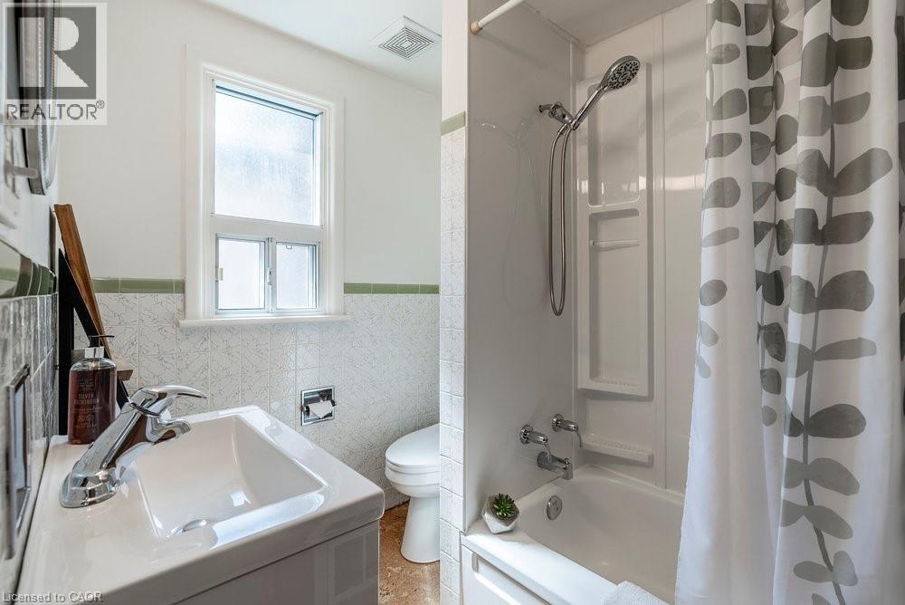 228 Edgemont Street S, Hamilton, Ontario  L8K 2J2 - Photo 37 - 40768054