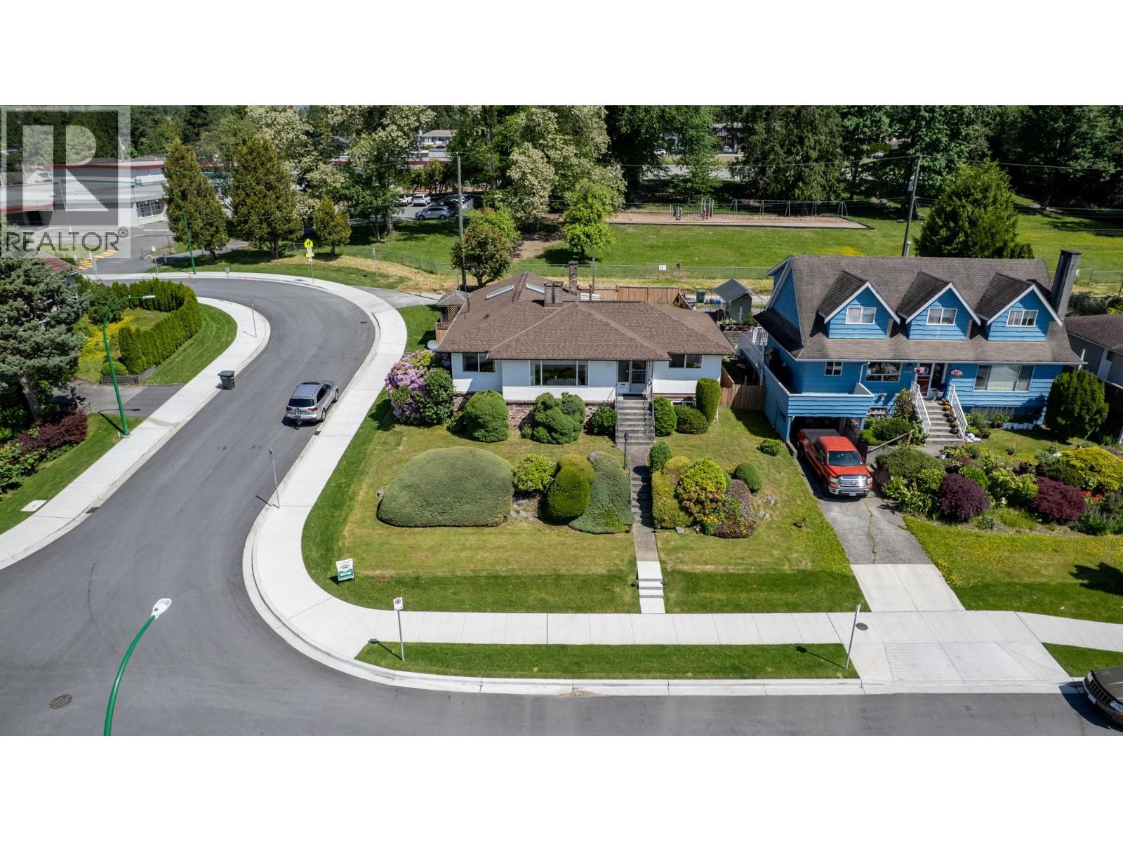6825 HYCREST DRIVE, Burnaby, British Columbia