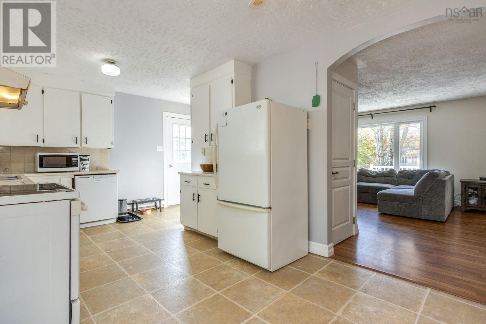 75 Perrier Drive, New Minas, Nova Scotia  B4N 4C4 - Photo 6 - 202526850