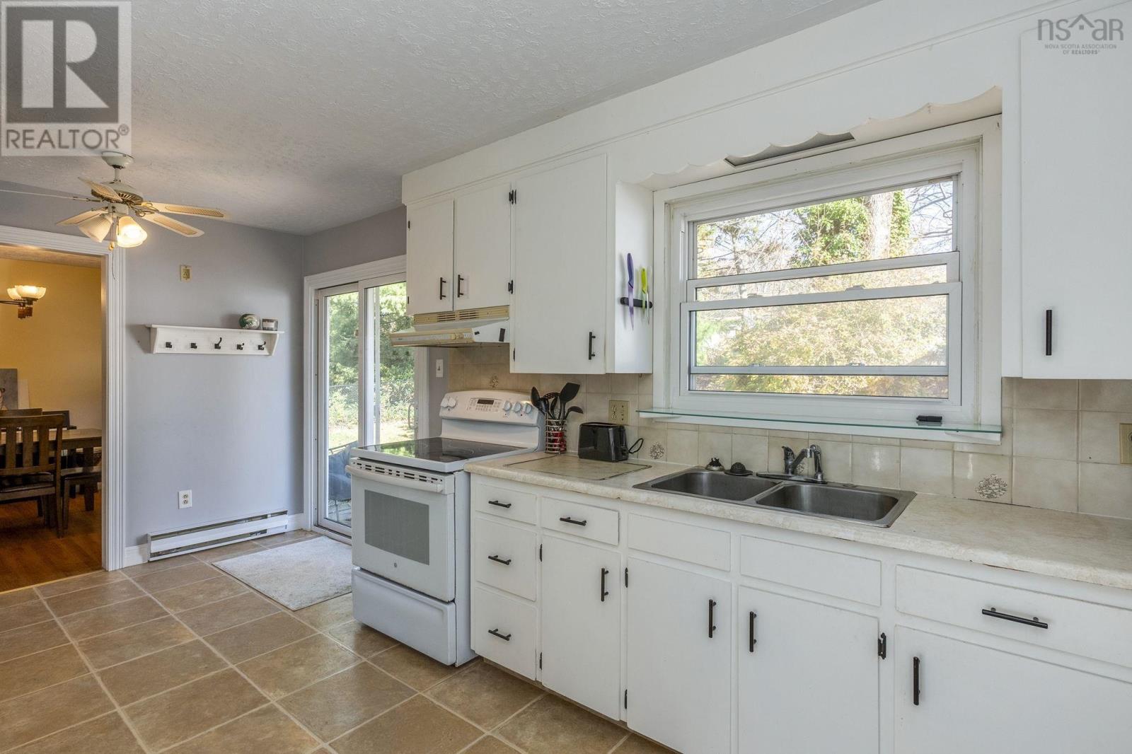 75 Perrier Drive, New Minas, Nova Scotia  B4N 4C4 - Photo 7 - 202526850