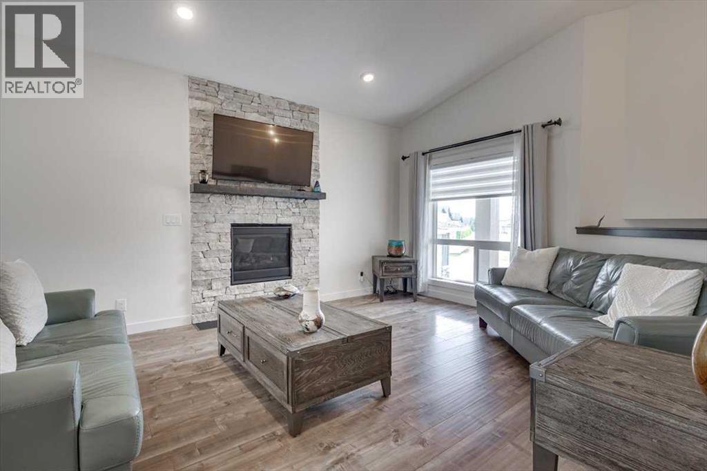 73 Longmire Close, Red Deer, Alberta  T4R 0T1 - Photo 6 - A2240386