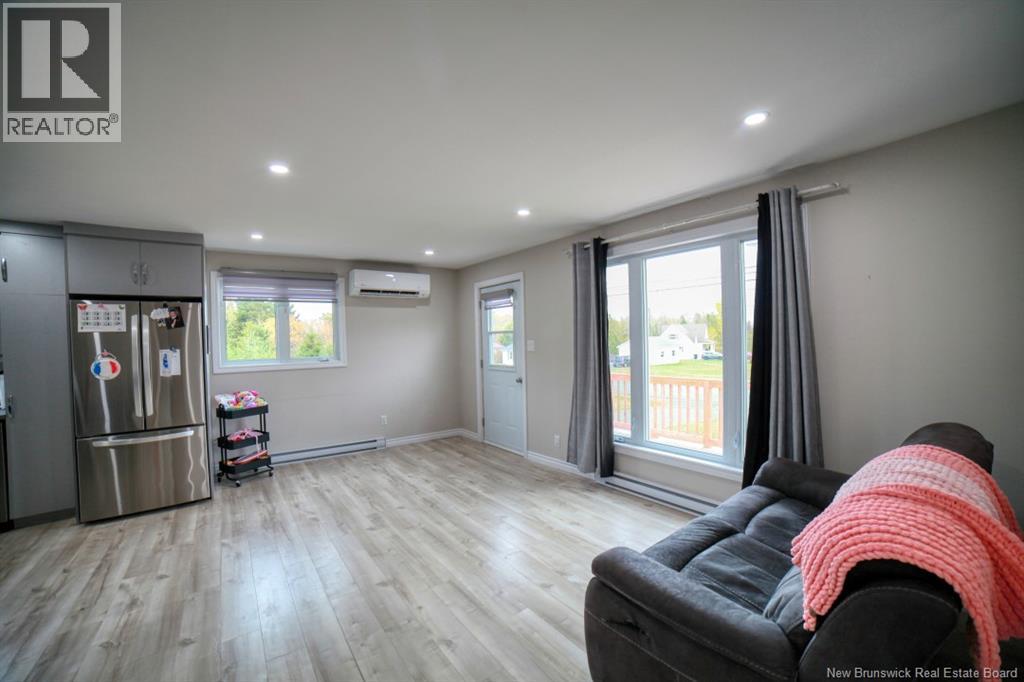 100 Principale, Pointe-Verte, New Brunswick  E8J 2W3 - Photo 11 - NB128468