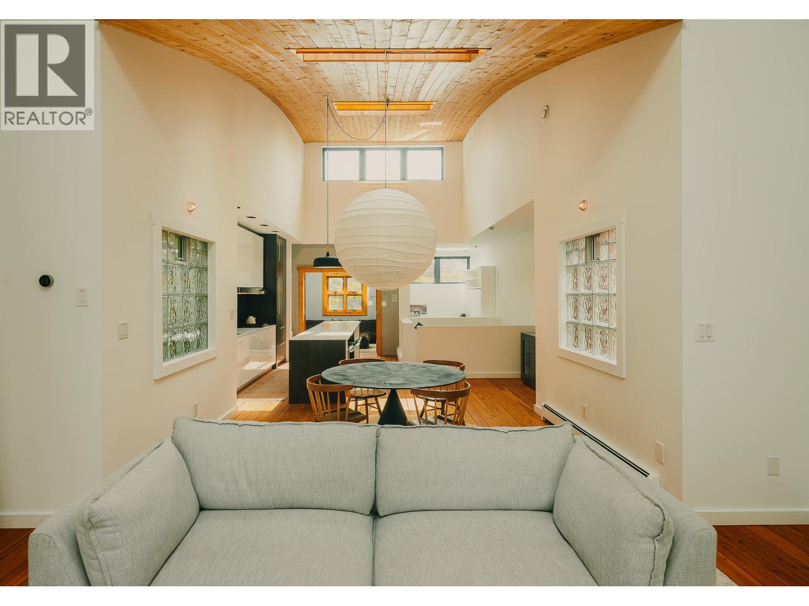 279 E 26th Avenue, Vancouver, British Columbia  V5V 2H2 - Photo 3 - R3050655