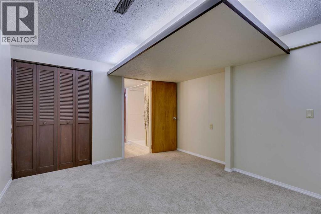 1257 Varsity Estates Road Nw, Calgary, Alberta  T3B 2W3 - Photo 32 - A2264190