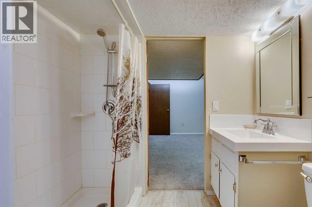 1257 Varsity Estates Road Nw, Calgary, Alberta  T3B 2W3 - Photo 39 - A2264190