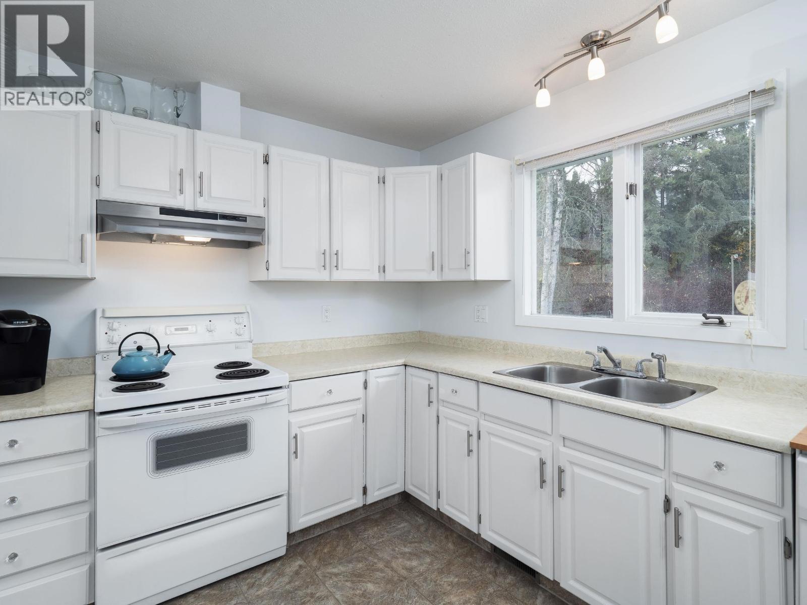 142 Duncan Place, Prince George, British Columbia  V2M 6T4 - Photo 6 - R3063058