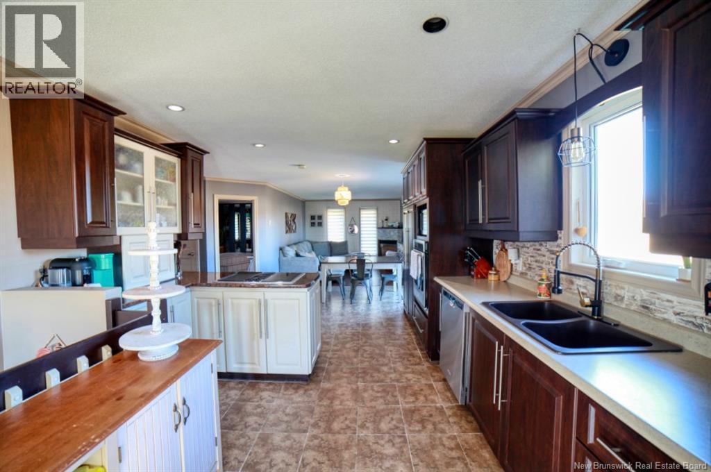 564 Principale, Beresford, New Brunswick  E8K 2A8 - Photo 8 - NB128449