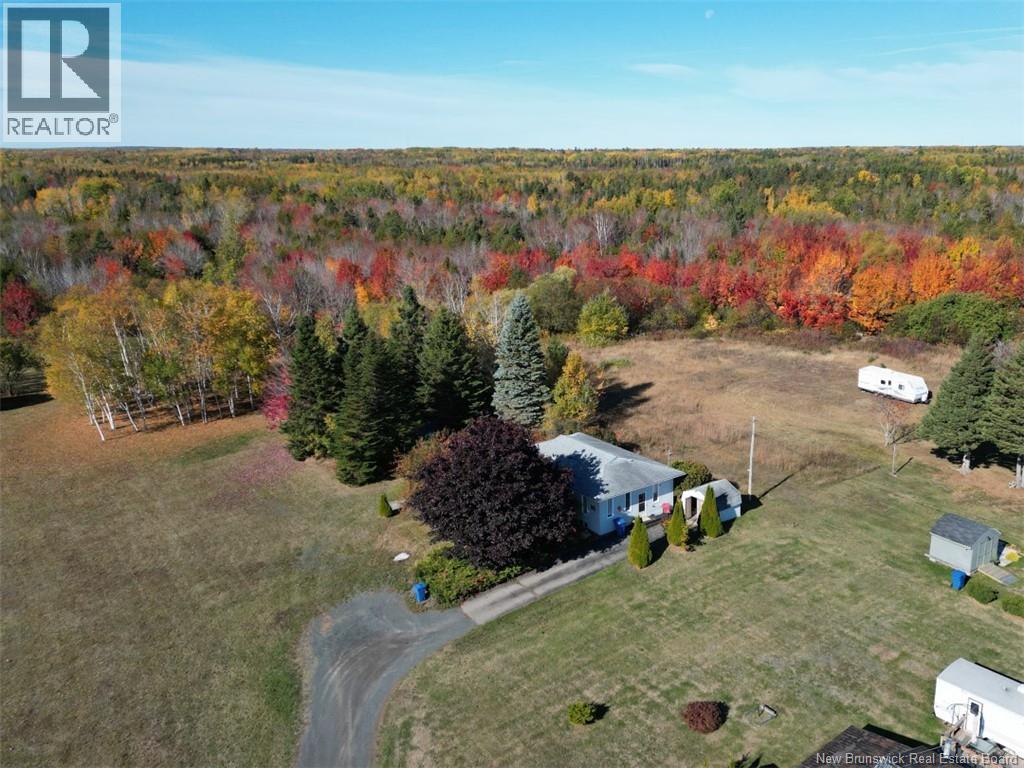 564 Principale, Beresford, New Brunswick  E8K 2A8 - Photo 5 - NB128449