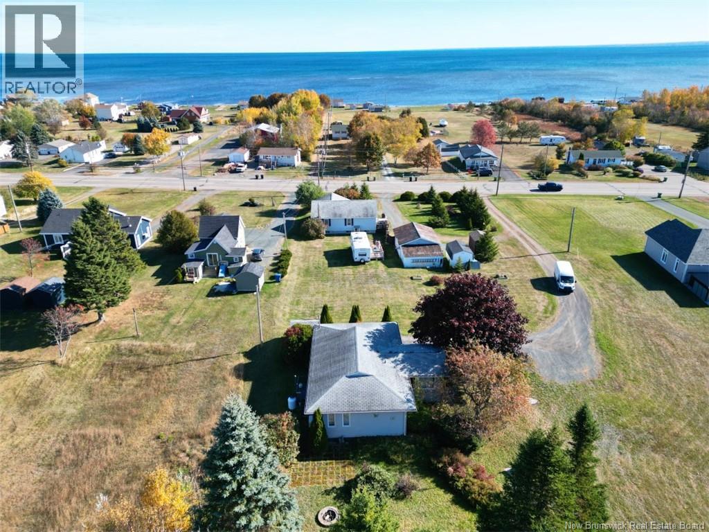 564 Principale, Beresford, New Brunswick  E8K 2A8 - Photo 6 - NB128449