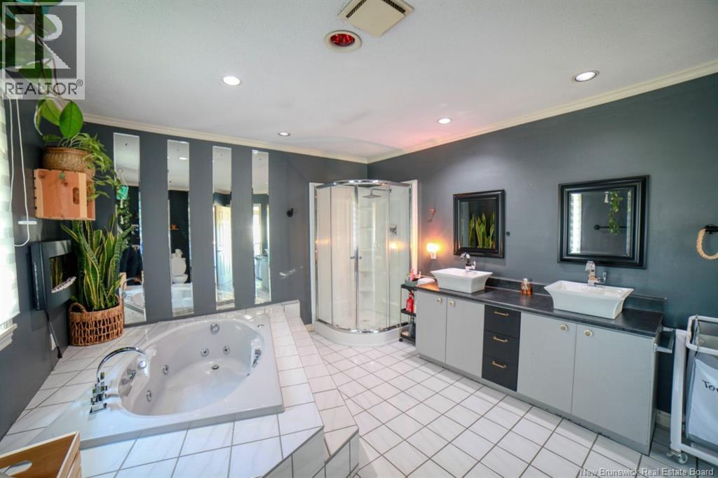 564 Principale, Beresford, New Brunswick  E8K 2A8 - Photo 16 - NB128449