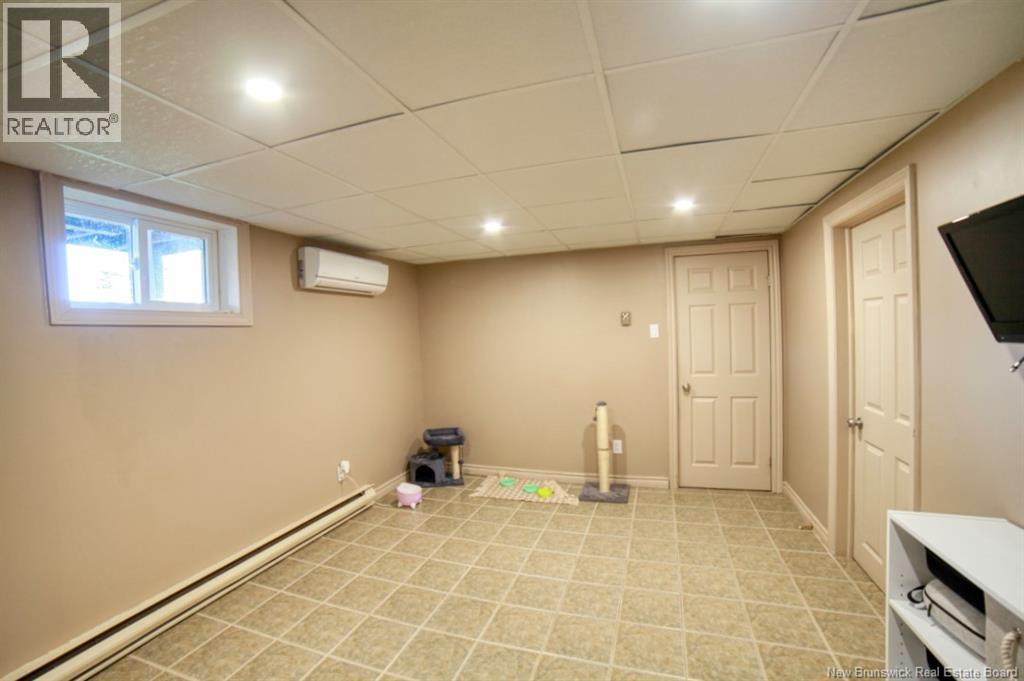 564 Principale, Beresford, New Brunswick  E8K 2A8 - Photo 22 - NB128449