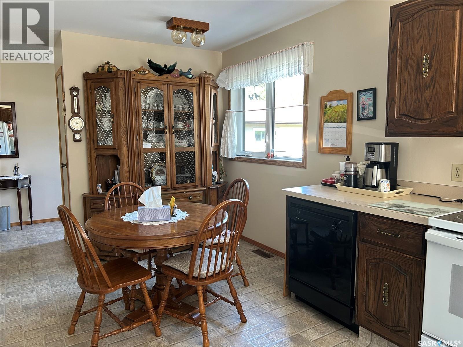 747 Golburn Crescent, Tisdale, Saskatchewan  S0E 1T0 - Photo 10 - SK008251