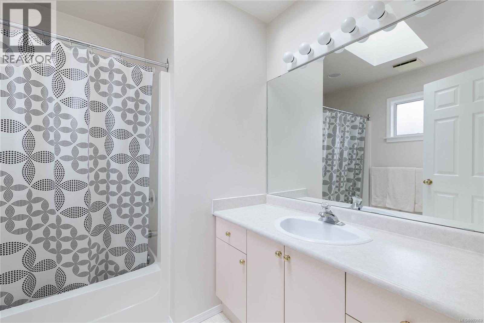 32 258 Lower Ganges Rd, Salt Spring, British Columbia  V8K 1S7 - Photo 24 - 993169