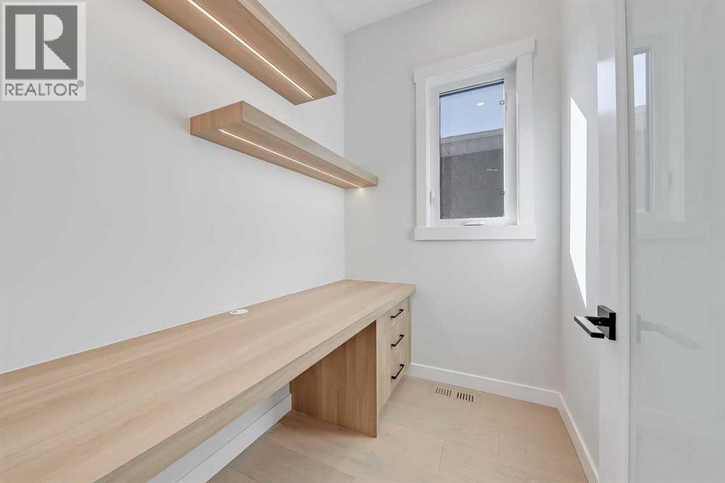 910 15 Avenue Ne, Calgary, Alberta  T2E 1J1 - Photo 12 - A2251245