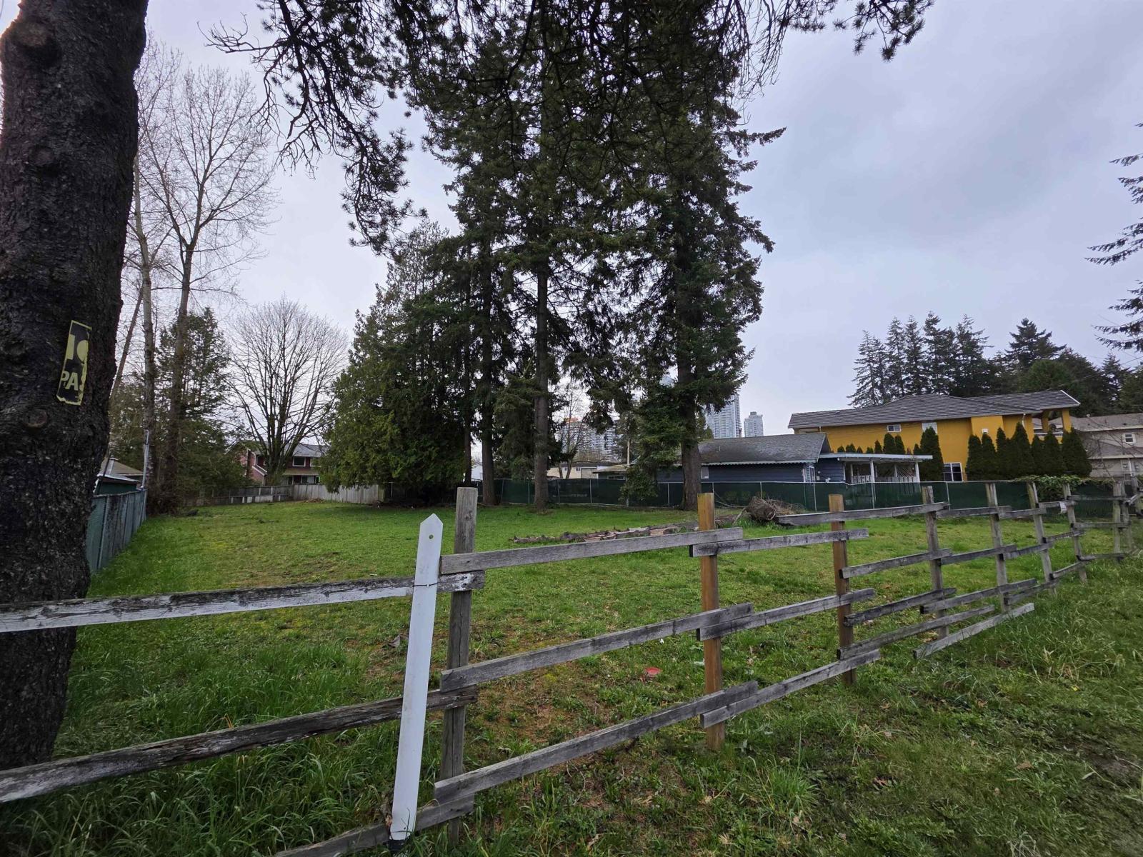 13069 Old Yale Road, Surrey, British Columbia  V3T 3C3 - Photo 3 - R3063072