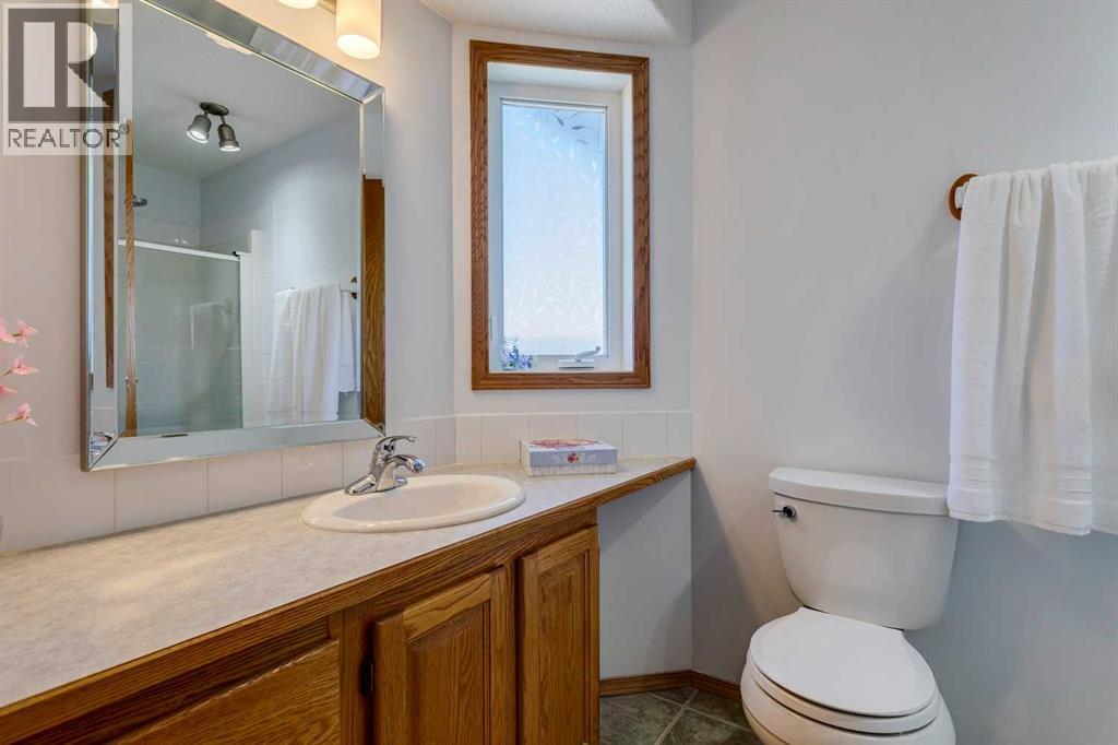 18 Cambridge Drive, Carbon, Alberta  T0M 0L0 - Photo 18 - A2257816