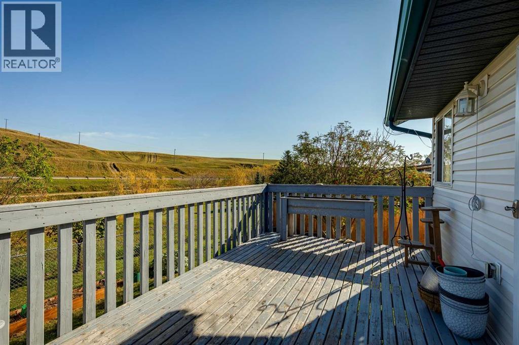 18 Cambridge Drive, Carbon, Alberta  T0M 0L0 - Photo 34 - A2257816