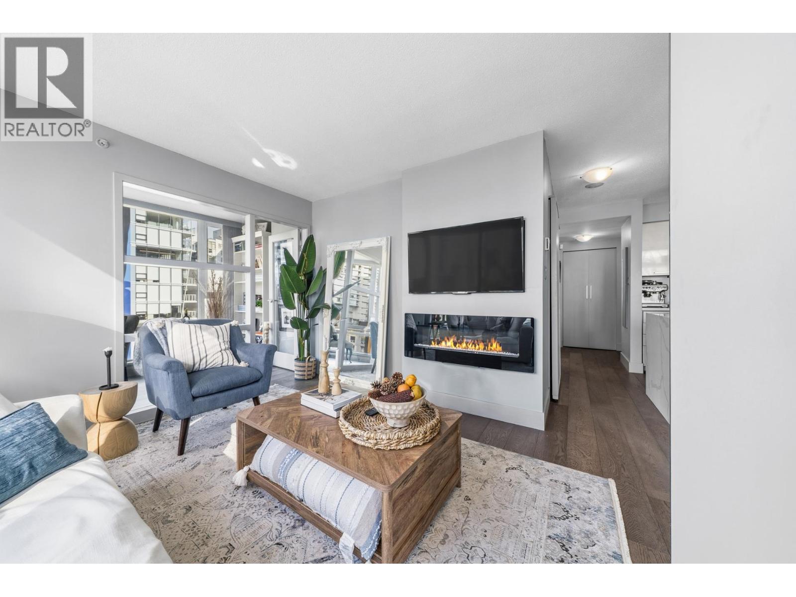 906 1438 Richards Street, Vancouver, British Columbia  V6Z 3B8 - Photo 1 - R3062992