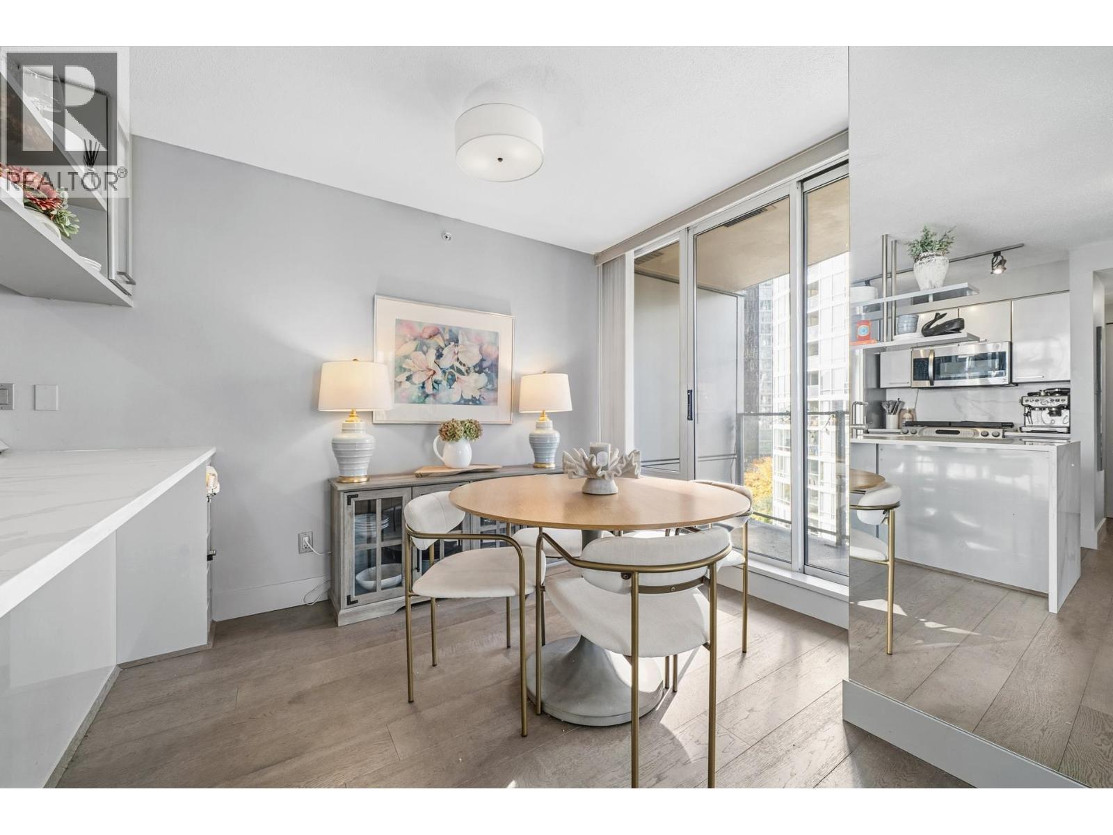 906 1438 Richards Street, Vancouver, British Columbia  V6Z 3B8 - Photo 5 - R3062992