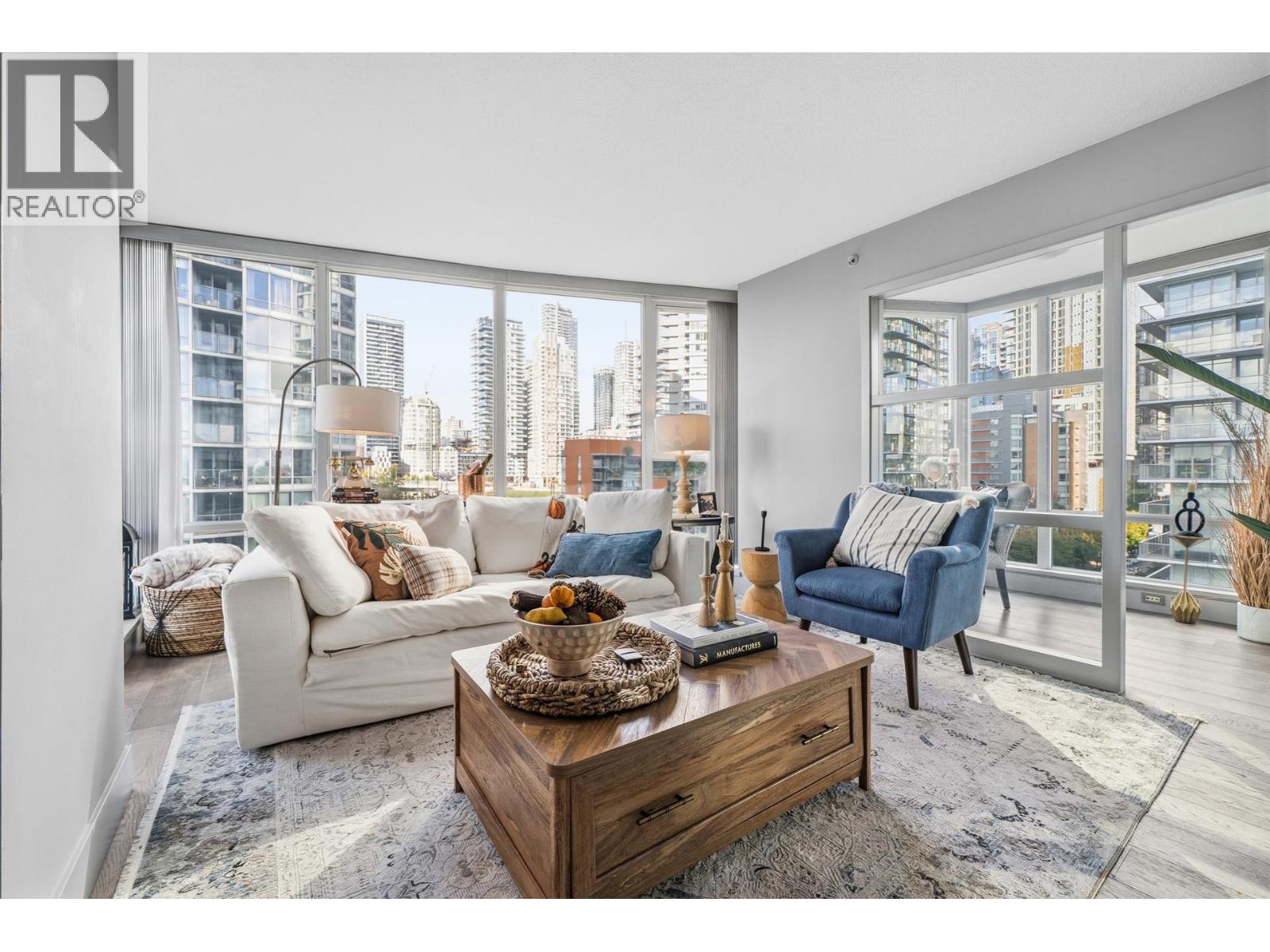 906 1438 Richards Street, Vancouver, British Columbia  V6Z 3B8 - Photo 2 - R3062992