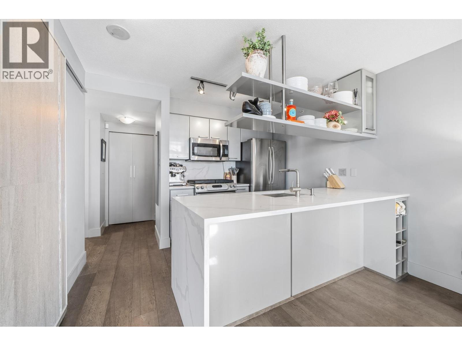 906 1438 Richards Street, Vancouver, British Columbia  V6Z 3B8 - Photo 8 - R3062992