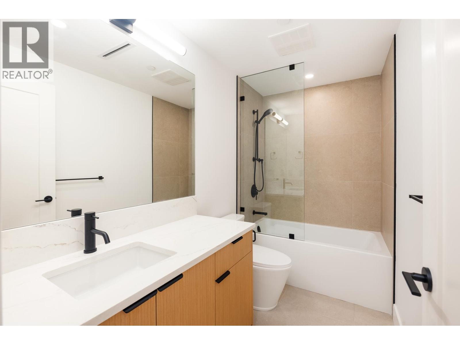 263 W 6th Street, North Vancouver, British Columbia  V7M 1K7 - Photo 11 - R3063027